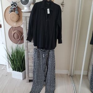 Banana Republic Black and White Patterned Wide Leg Pants